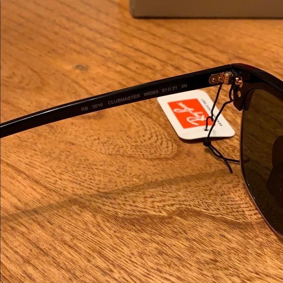 RAY-BAN CLUBMASTER CLASSIC SUNGLASSES - Picture 7 of 8